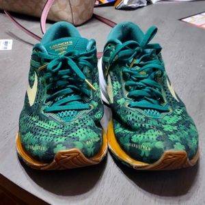 Brooks launch Lucky style shoes